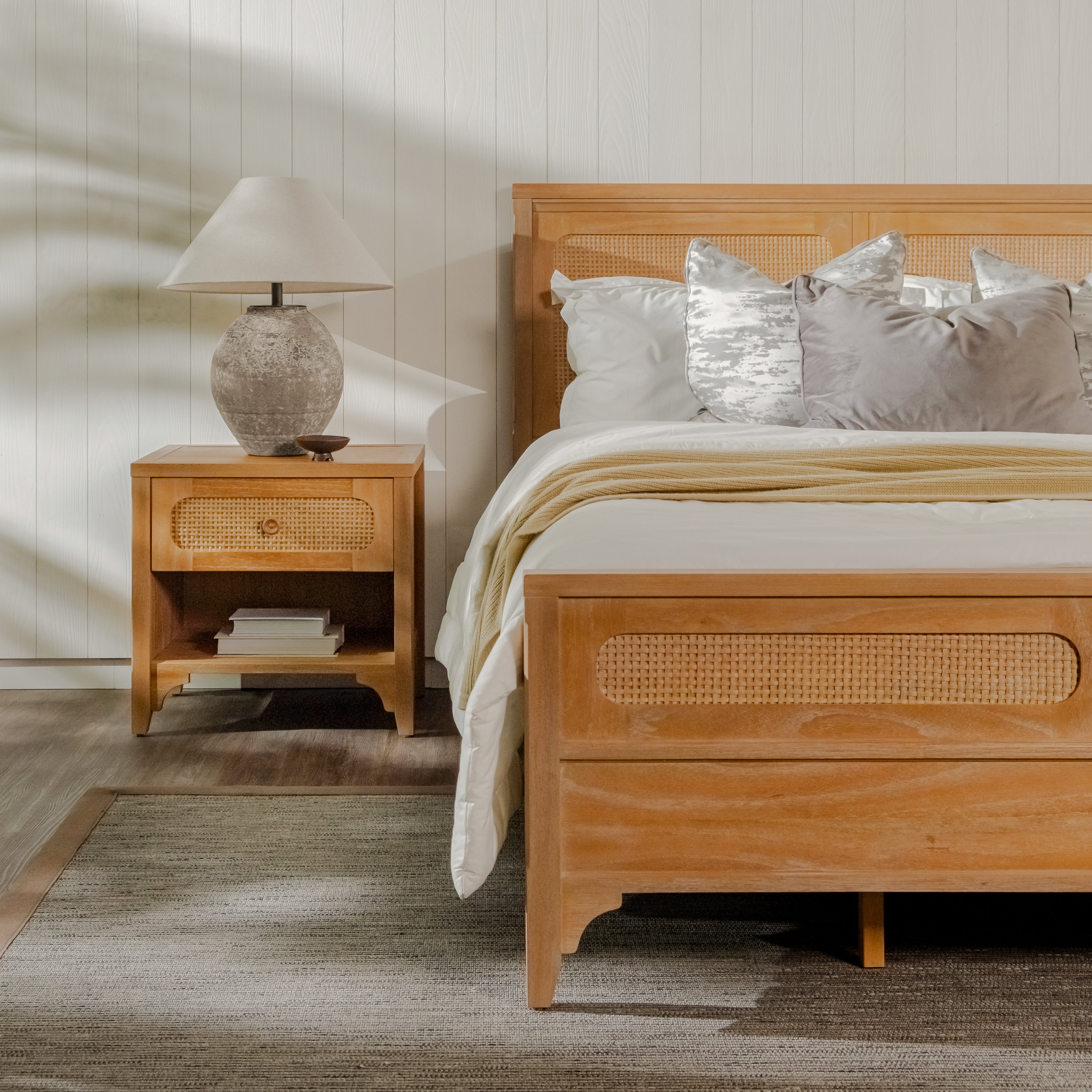 Lurian - Queen Rattan Bed, Natural