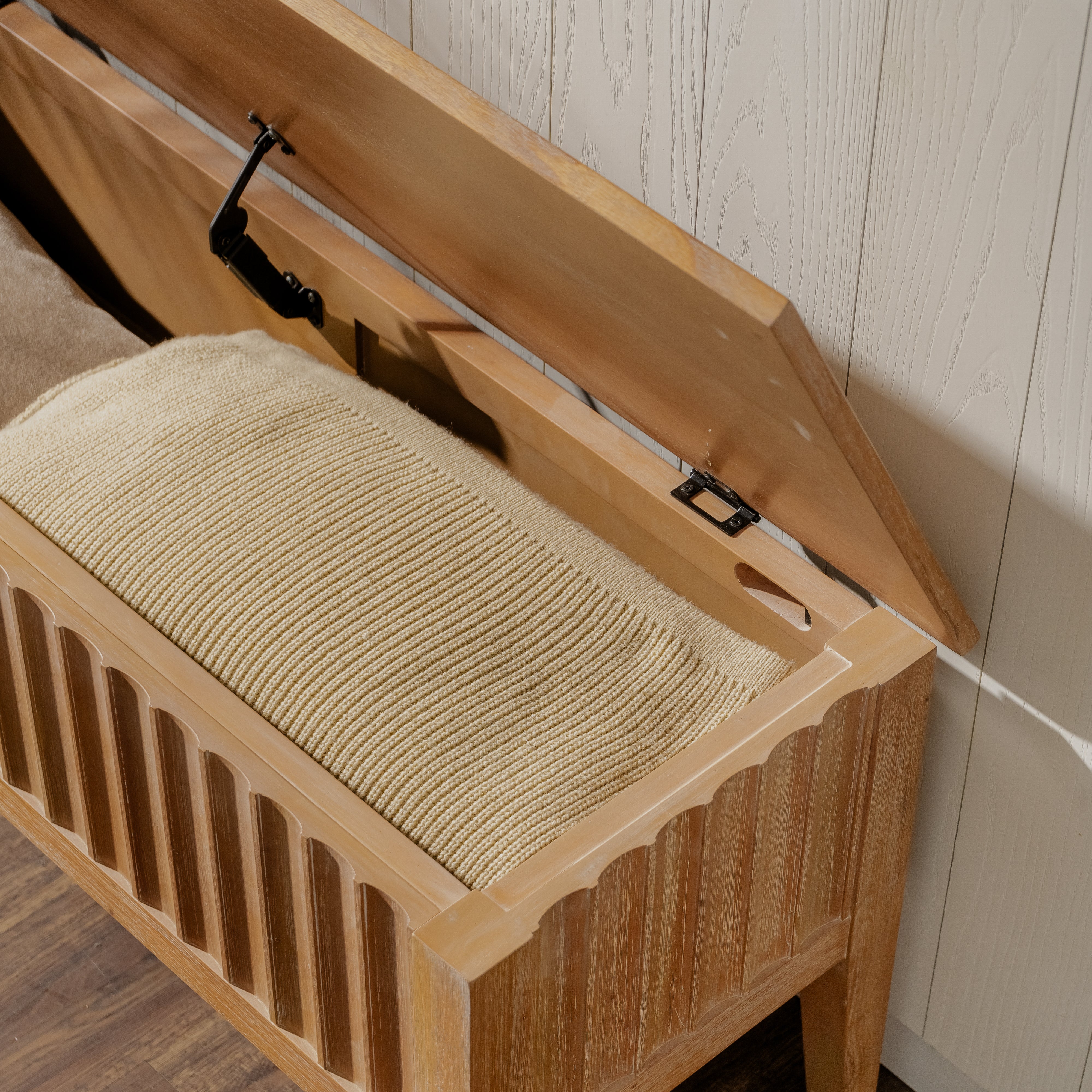 Mira - 42" Scalloped Storage Bench, Natural