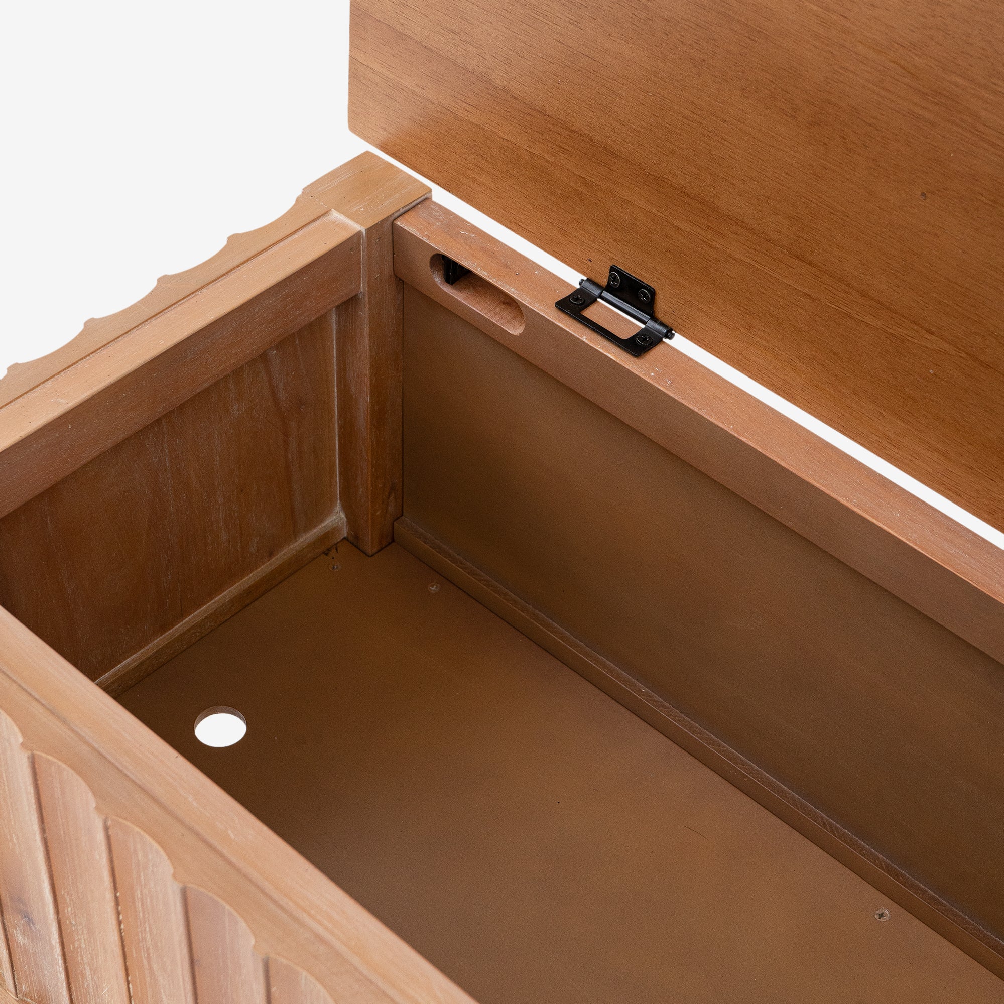 Detail Hinge Natural Mira 42 Scalloped Storage Bench