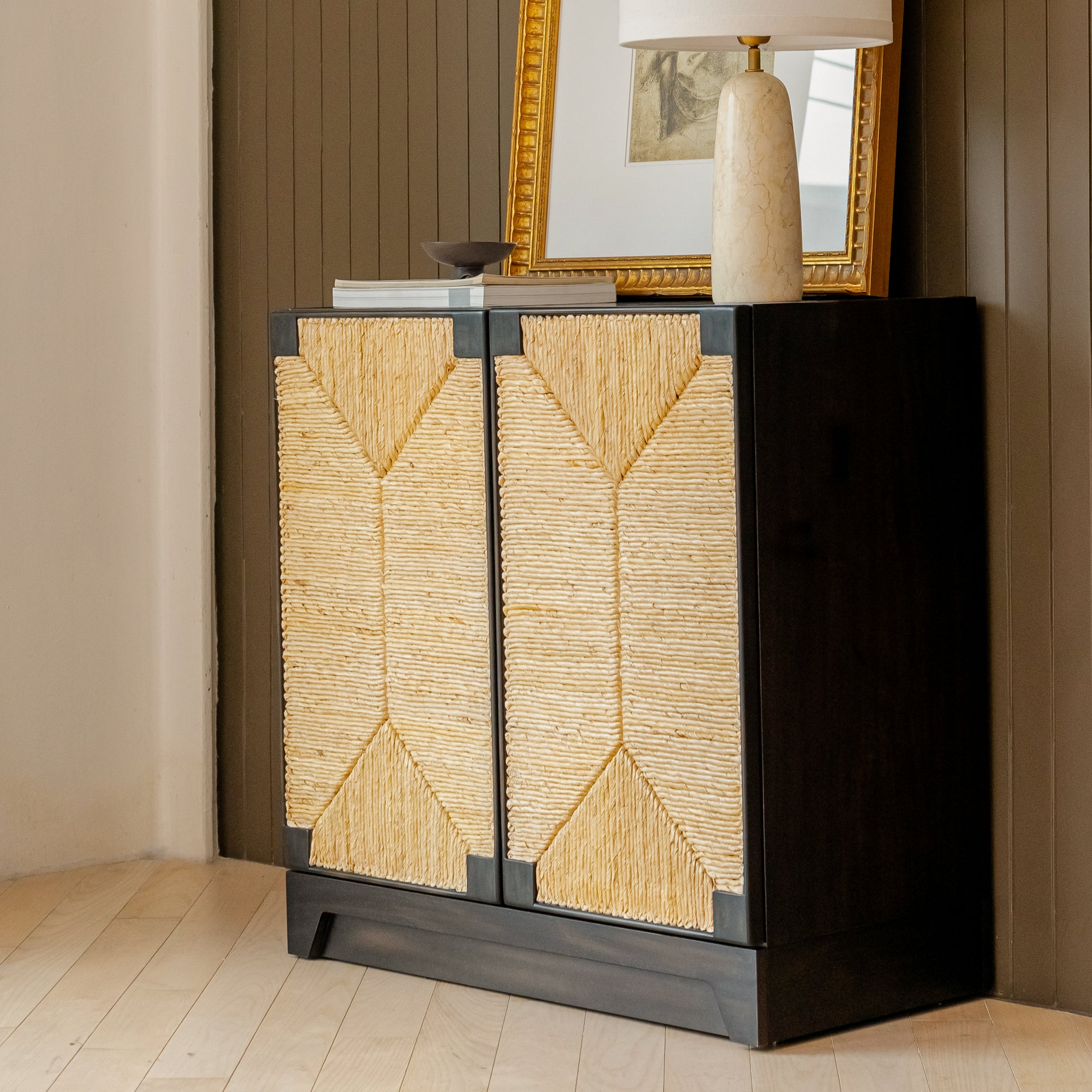 Kolena - 31.5" Banana Modular Cabinet, Black