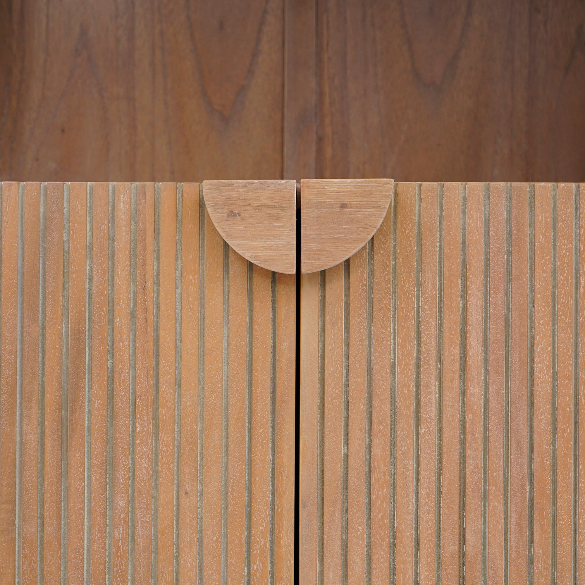 Close-up of handle Javon Natural