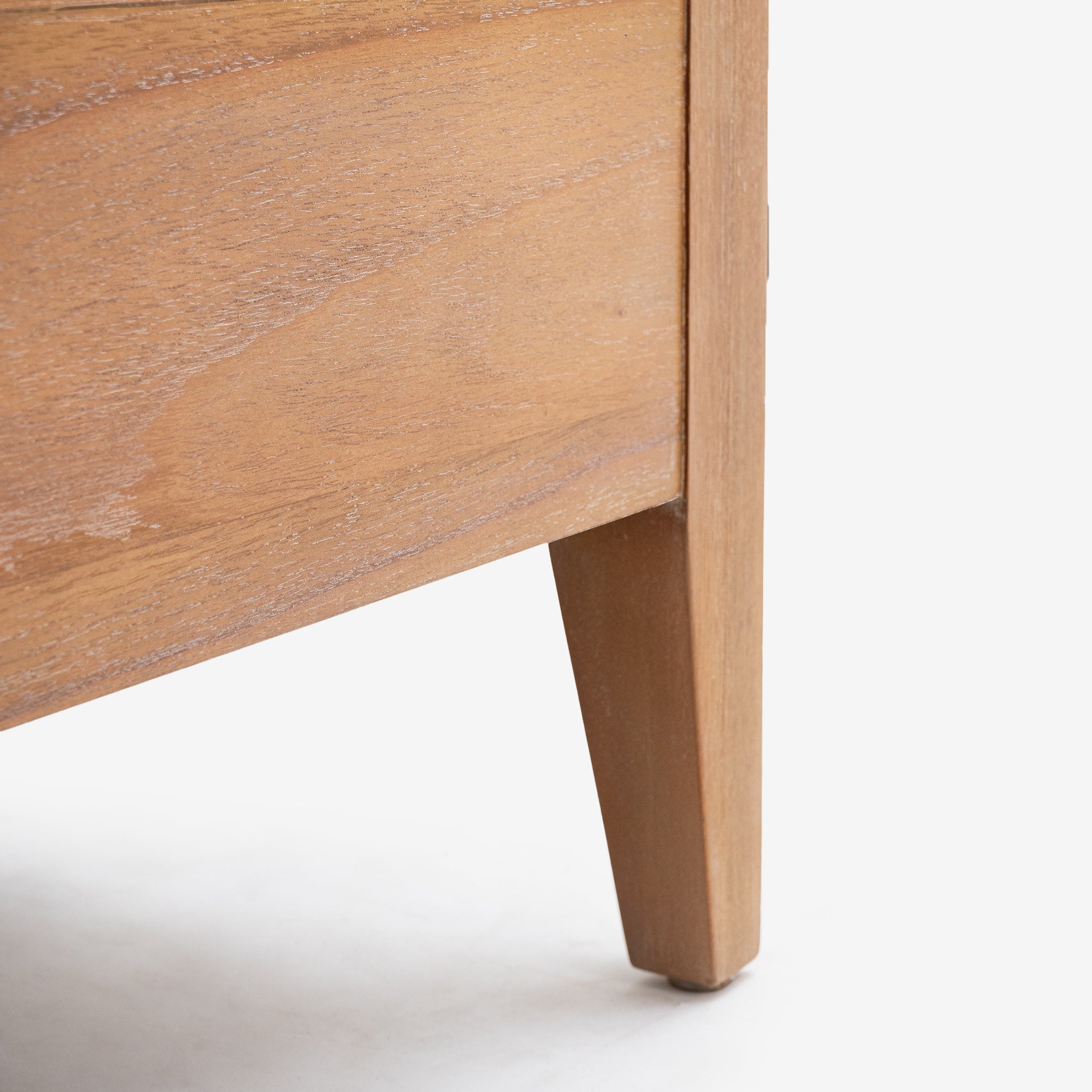 Close-up leg of Natural Kalana Queen Rattan Bed